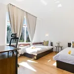 Apartment Central 아파트 플로브디프