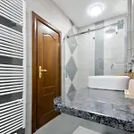 Apartment Central 아파트 *