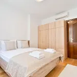 아파트 Apartment Central