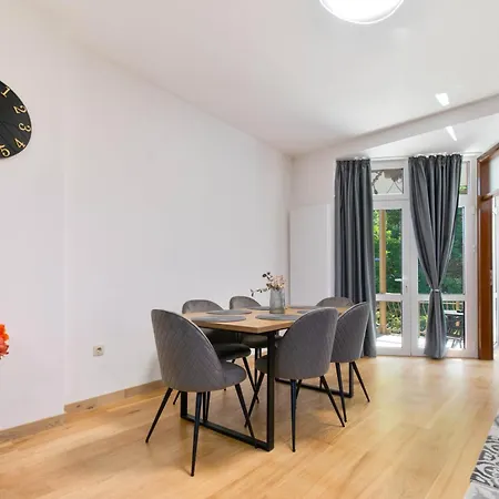 Apartment Central *