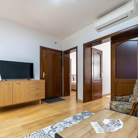 Apartment Central *